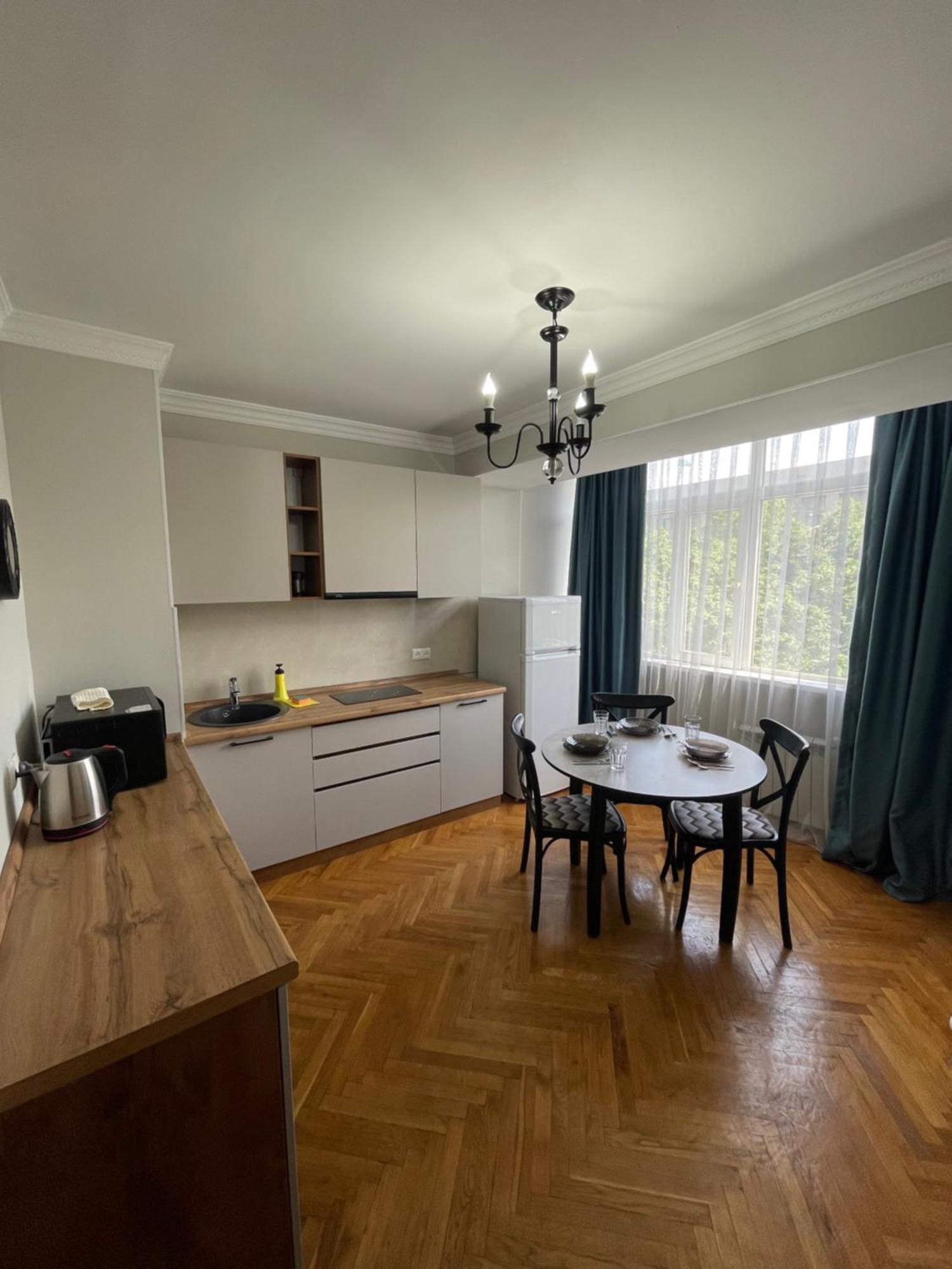 Апартаменты На Арбате Almatý Exterior foto