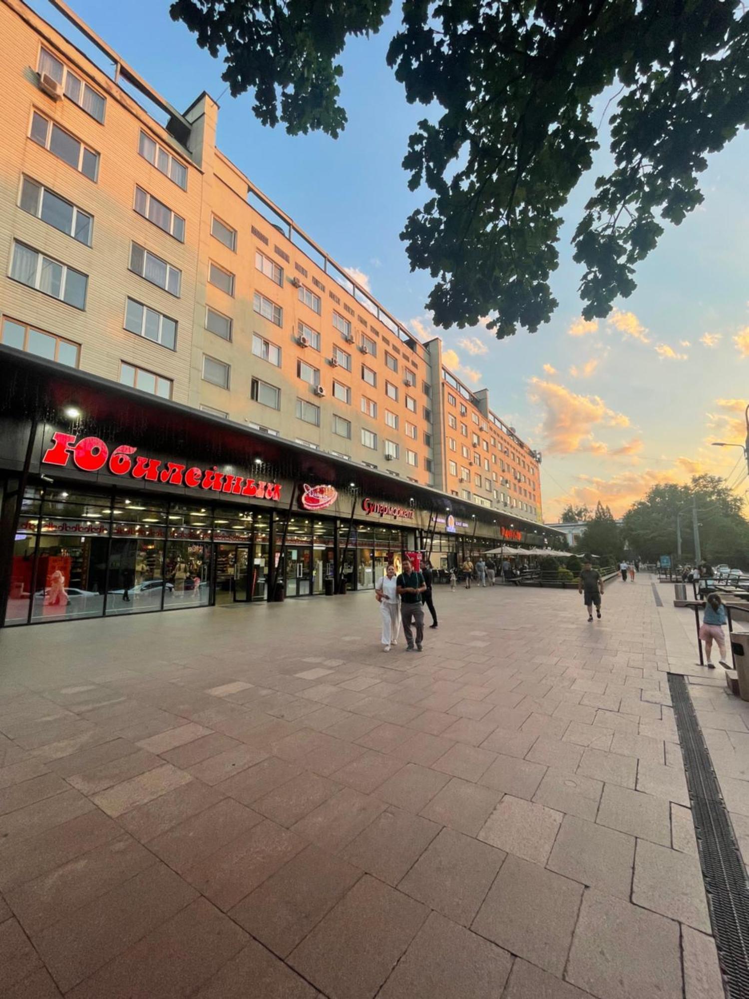 Апартаменты На Арбате Almatý Exterior foto