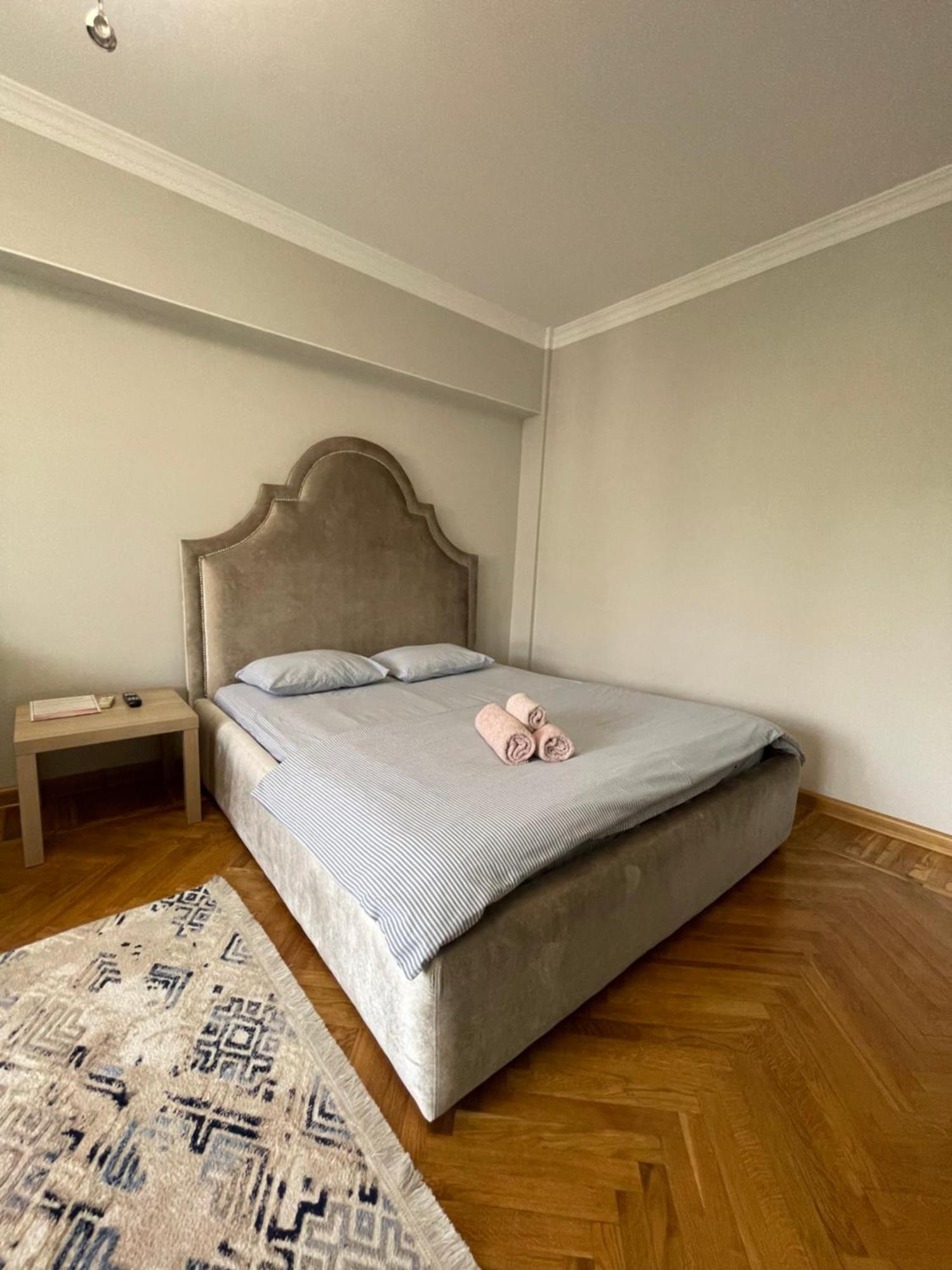 Апартаменты На Арбате Almatý Exterior foto